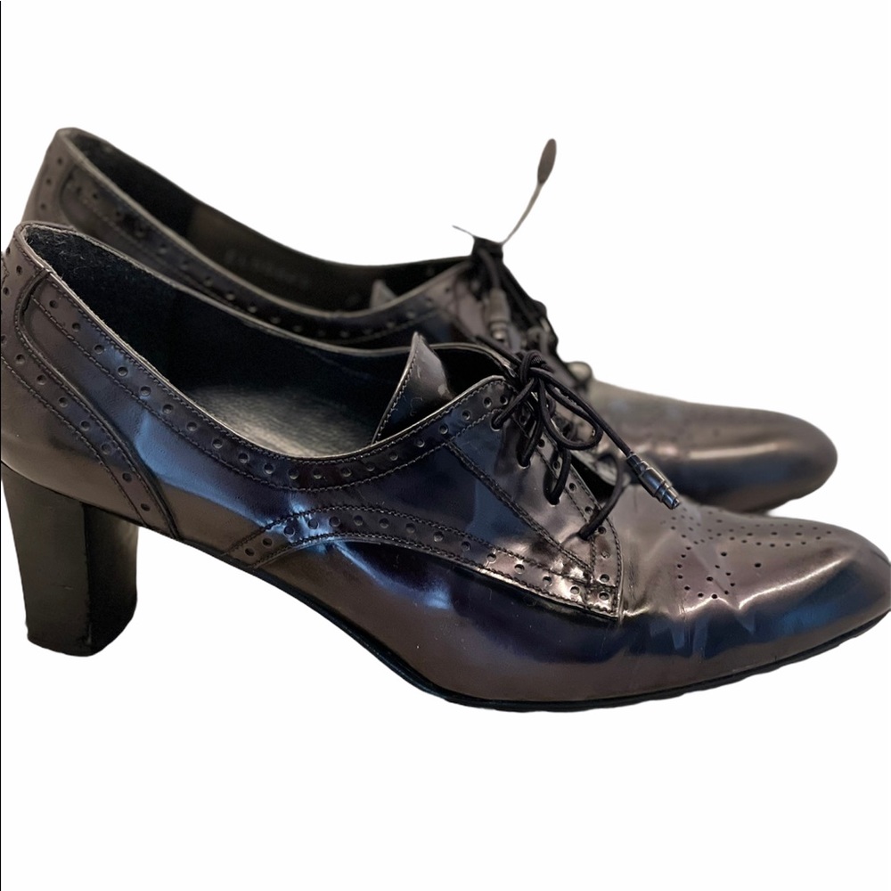Stuart Weitzman Leather Shoes!